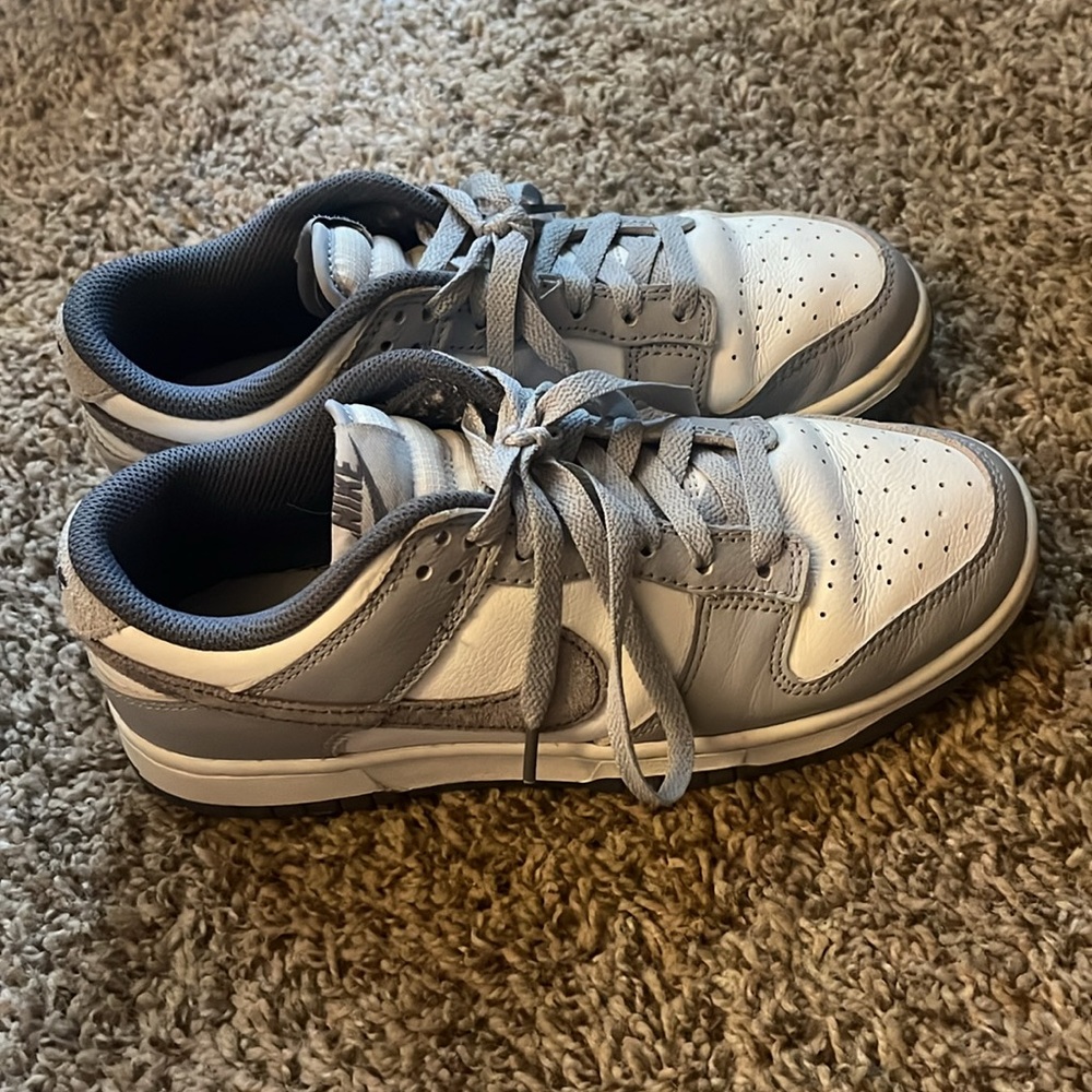 Nike Dunks - Picture 2 of 4